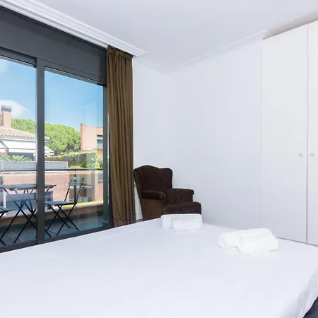 Homeholidaysrentals Adonis Villa *
