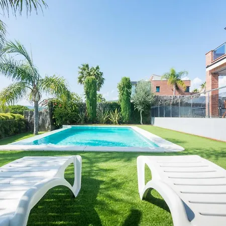 Homeholidaysrentals Adonis