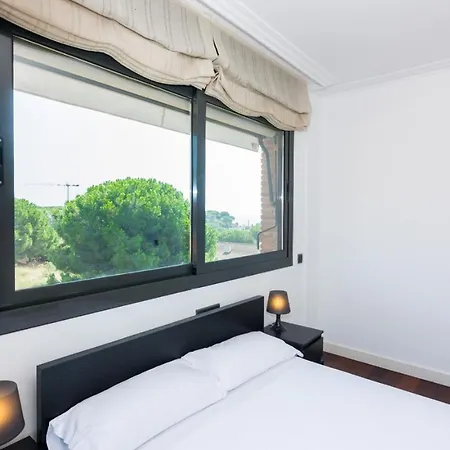 Homeholidaysrentals Adonis *