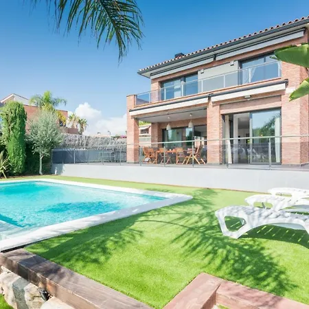 Homeholidaysrentals Adonis Caldes D'Estrach