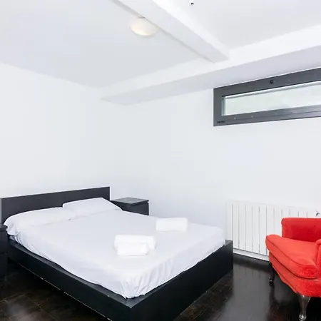 Homeholidaysrentals Adonis *