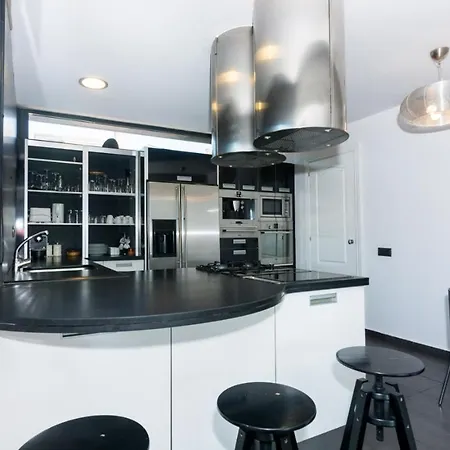 Homeholidaysrentals Adonis Willa